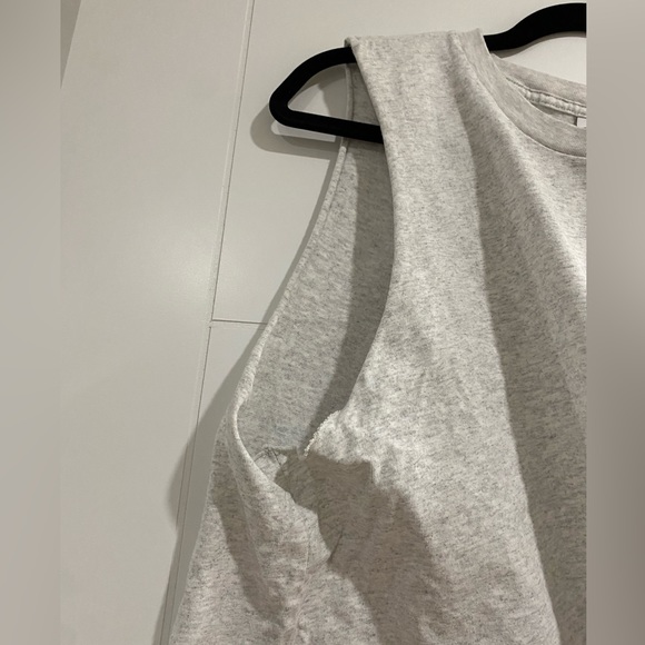 TNA Heather Grey Tank - Picture 2 of 4